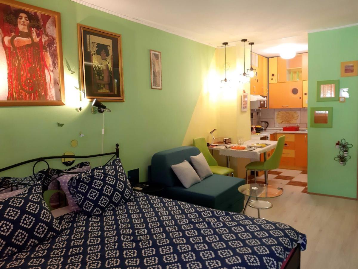 Apartment Adela Пожареваць Екстер'єр фото