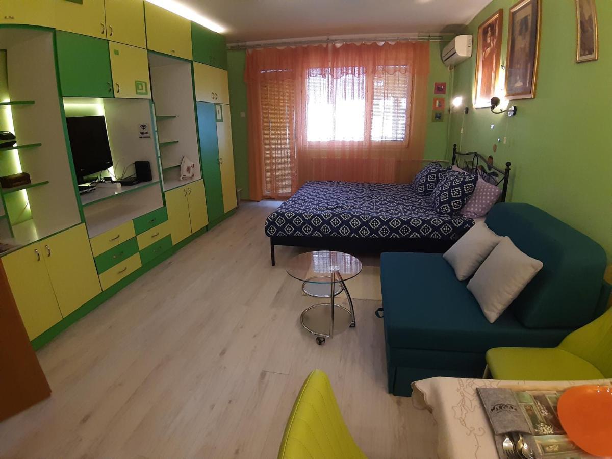 Apartment Adela Пожареваць Екстер'єр фото